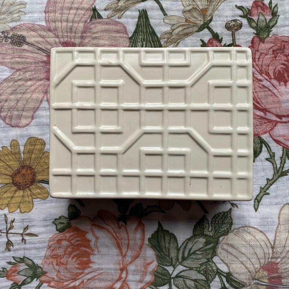 Threshold Cream Geometrical Design Stoneware Napkin Holder